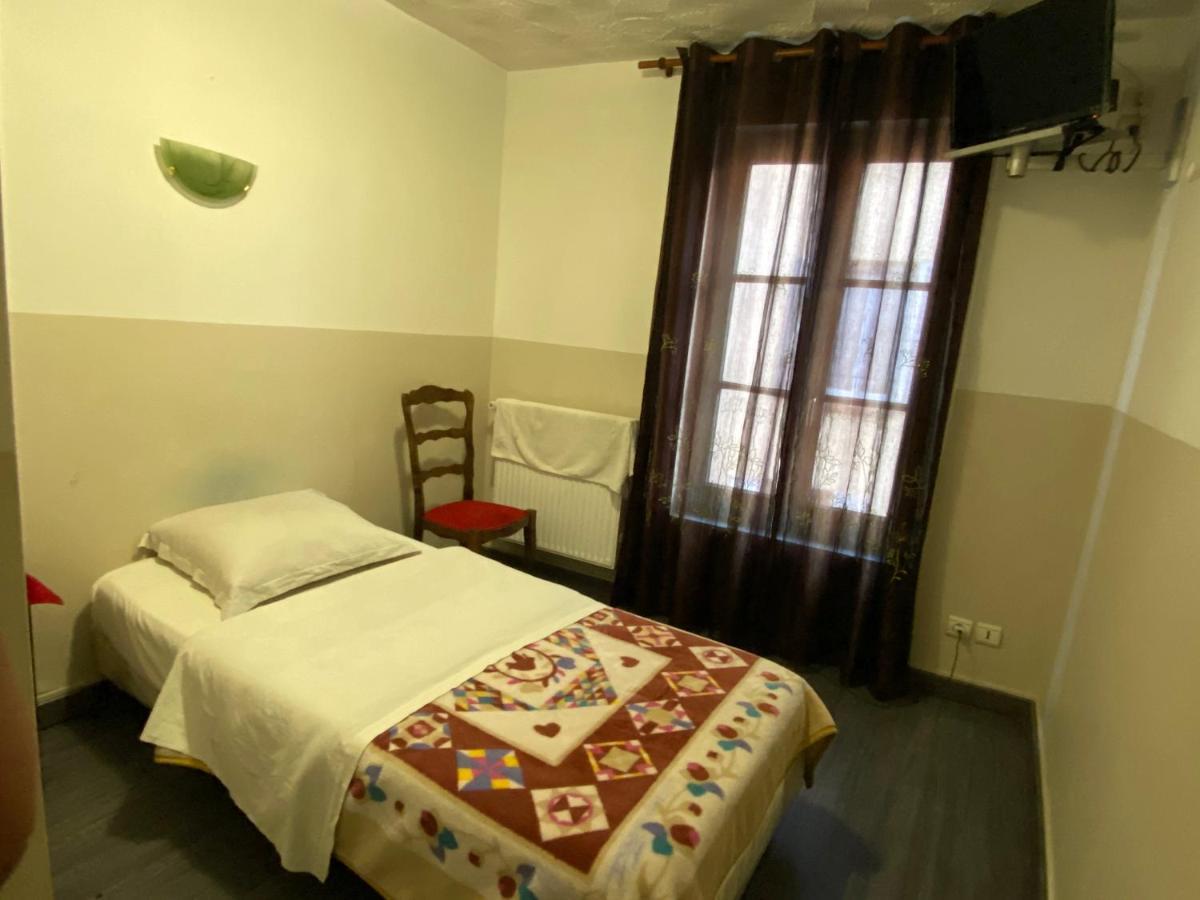 Hotel Normandy Dreux Buitenkant foto